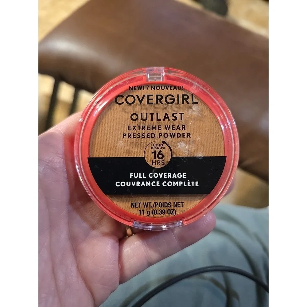 COVERGIRL Outlast Extreme Wear Pressed Powder 870 Toasted Almond 0.39 oz NIPS